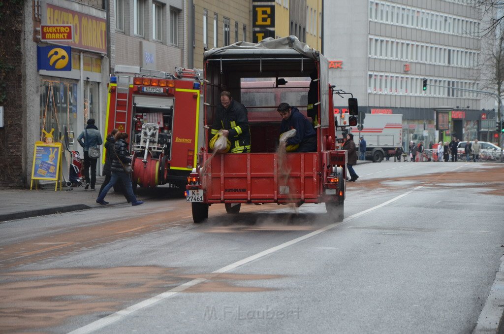 Stadtbus fing Feuer Koeln Muelheim Frankfurterstr Wiener Platz P353.JPG
